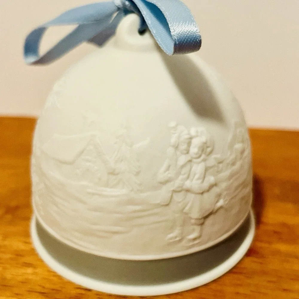 Lladro Spain Four Seasons Bells Retired Lot of 4 Annual 1991 1992 1993‎ 1994
